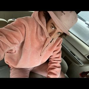 Meet your Posher, Zander